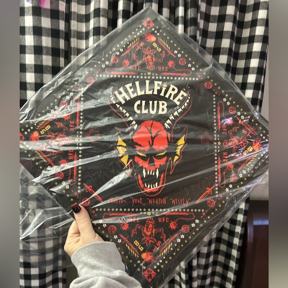 hhn 2023 exclusive Stranger Things Hellfire Club Wood Sign 🔥 NWT